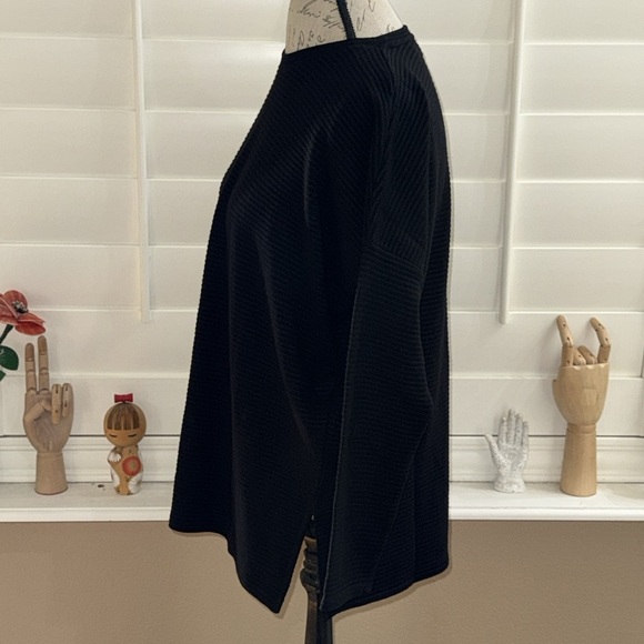Chico's Ribbed Knit Structured Tunic Top Black - Picture 3 of 10